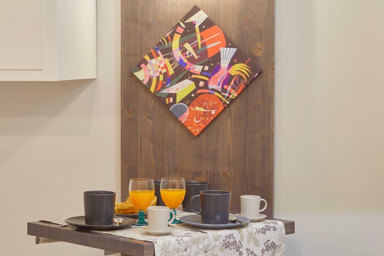Better & Better Bed & Breakfast ปาแลร์โม ภายนอก รูปภาพ