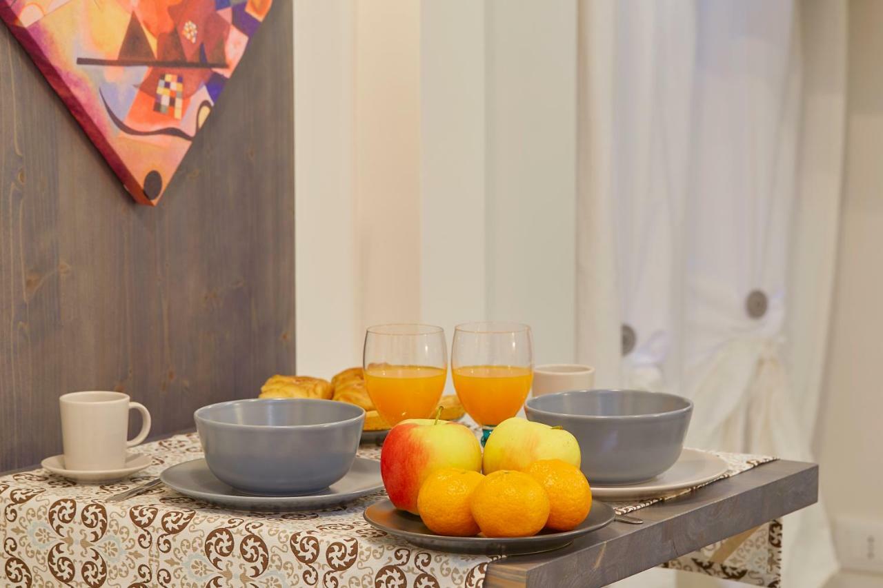 Better & Better Bed & Breakfast ปาแลร์โม ภายนอก รูปภาพ