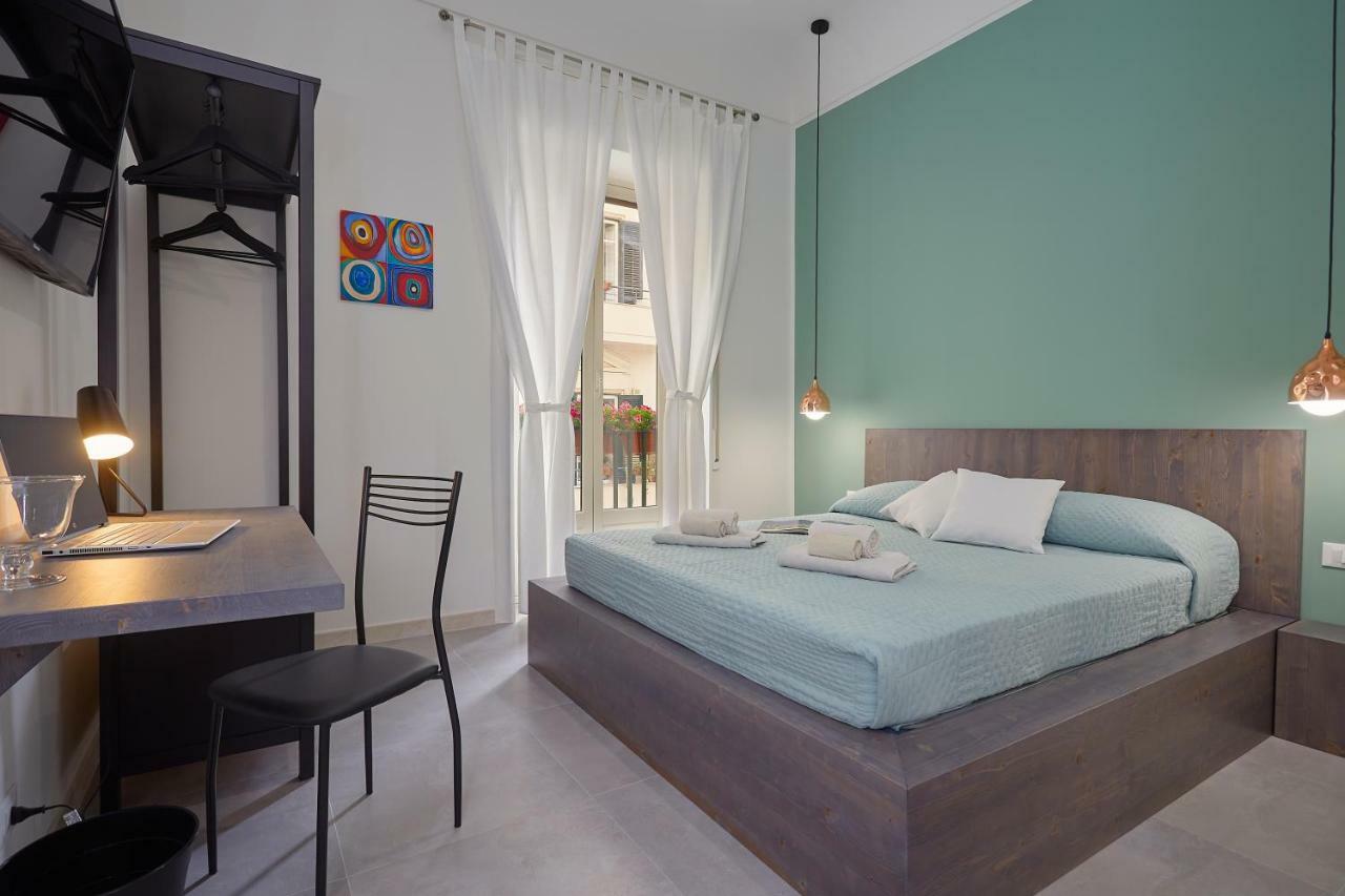 Better & Better Bed & Breakfast ปาแลร์โม ภายนอก รูปภาพ